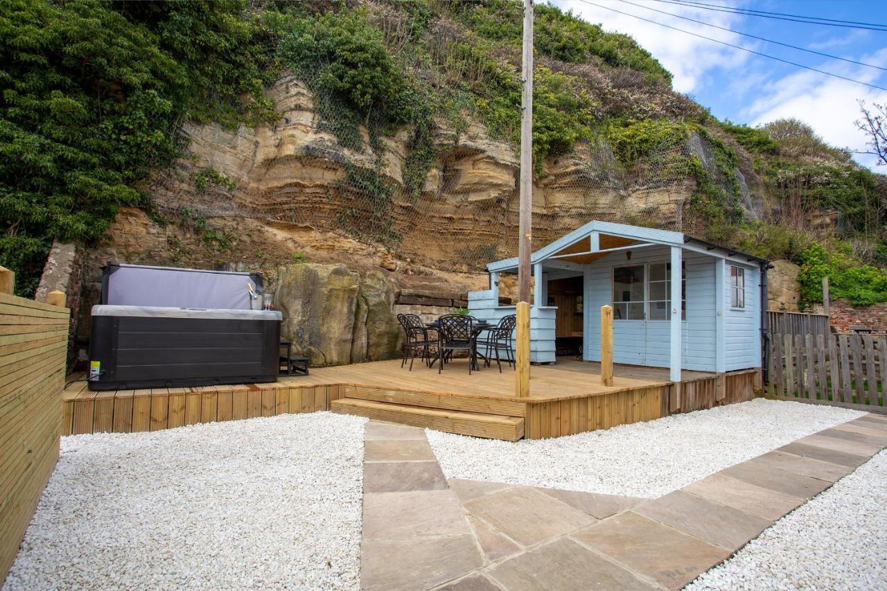 Whitby Boutique - Mast Cottage Exterior photo